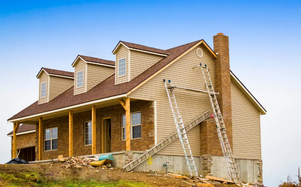 Dachausbau in Wien – mehr Wohnraum, sichere Abdichtung, saubere Details